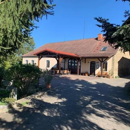 Valuv Dvur Stodola Holiday home Kovarov (Pisek)